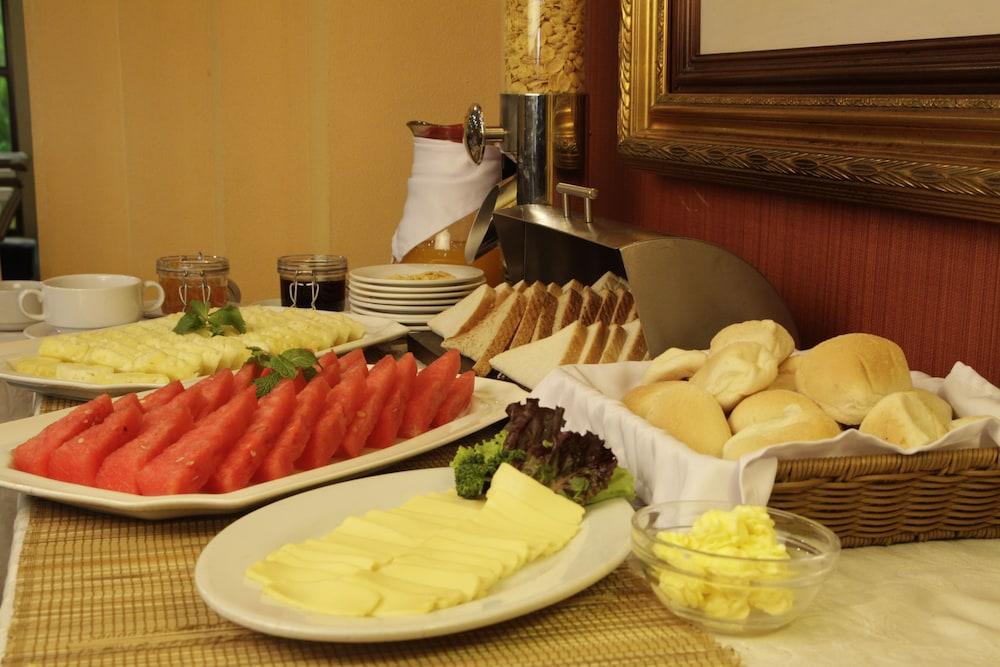 Herald Suites Polaris Makati City Kültér fotó