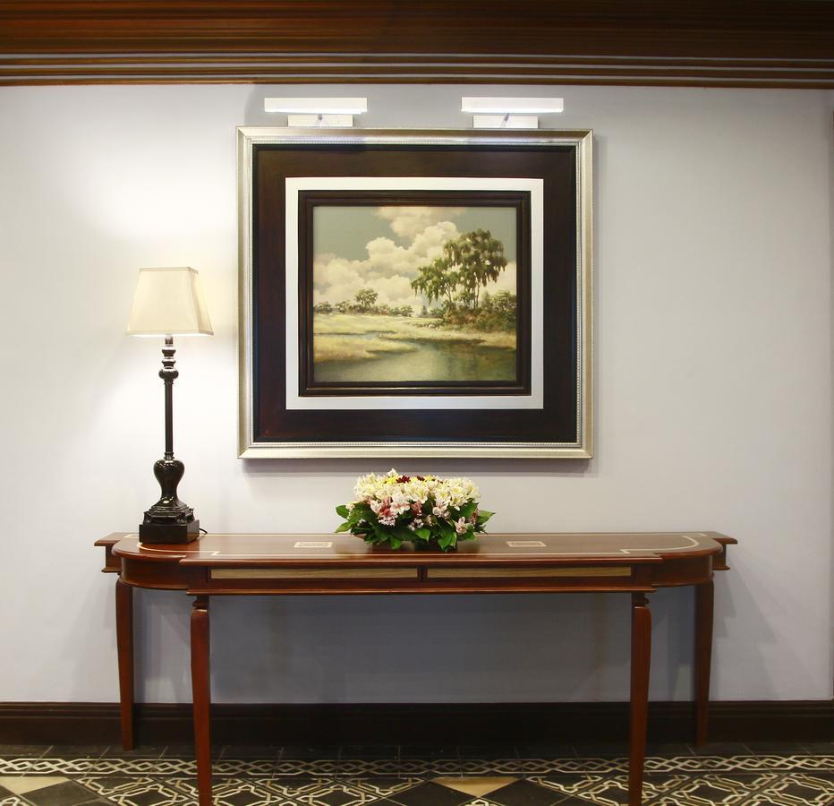 Herald Suites Polaris Makati City Kültér fotó